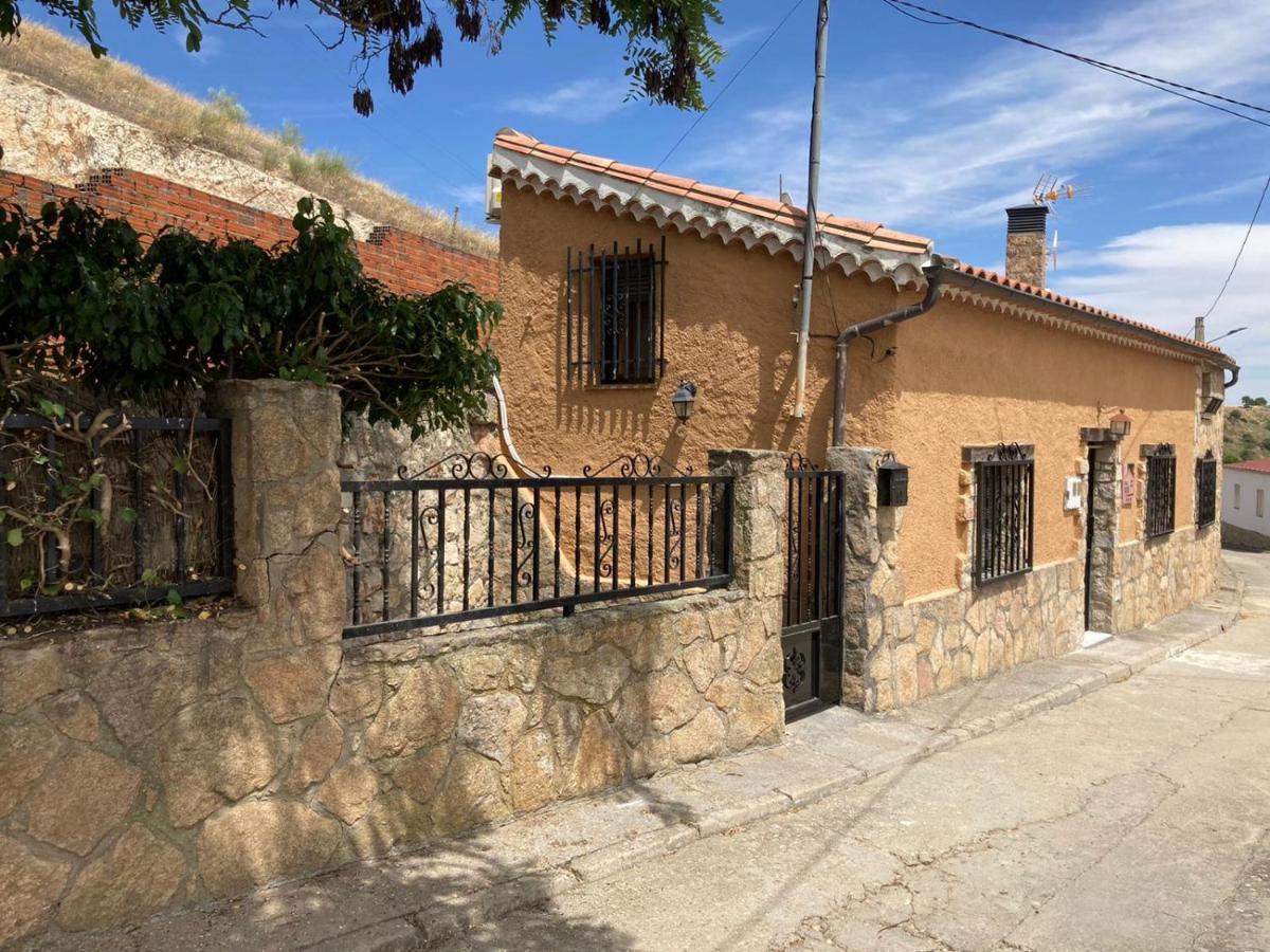 Casa Rural Neira Almenara de Tormes エクステリア 写真